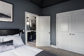 Bordeaux - Luxe LF Square Apts with Rooftop by Zencity