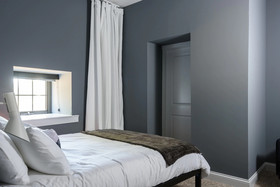 Bordeaux - Luxe LF Square Apts with Rooftop by Zencity