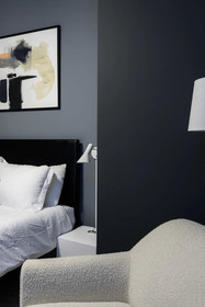 Bordeaux - Luxe LF Square Apts with Rooftop by Zencity