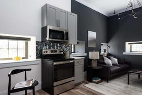 Bordeaux - Luxe LF Square Apts with Rooftop by Zencity