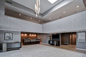 DoubleTree by Hilton St. Louis Airport