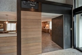DoubleTree by Hilton St. Louis Airport