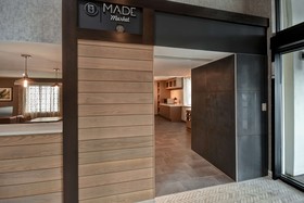 DoubleTree by Hilton St. Louis Airport