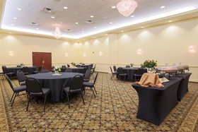 Drury Inn & Suites Convention Center