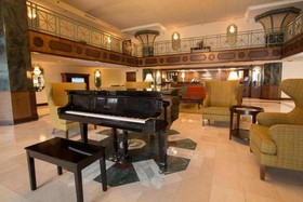 Drury Inn & Suites Convention Center