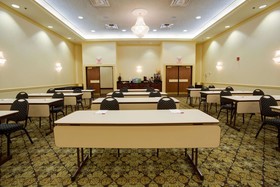 Drury Inn & Suites Convention Center