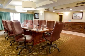 Drury Inn & Suites Convention Center