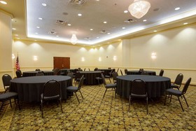 Drury Inn & Suites Convention Center