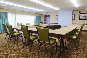 Drury Inn & Suites Convention Center