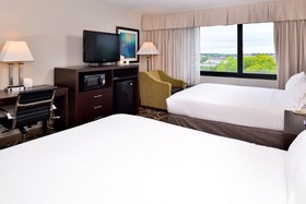 Elimwood Hotel