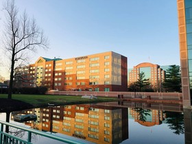 Elimwood Hotel