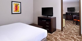 Elimwood Hotel