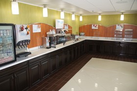Elimwood Hotel