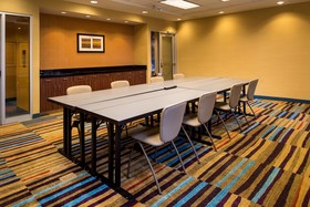 Fairfield Inn & Suites St. Louis Westport