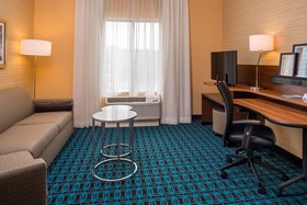 Fairfield Inn & Suites St. Louis Westport