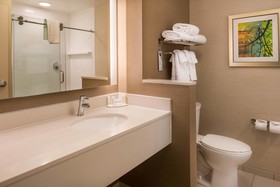 Fairfield Inn & Suites St. Louis Westport