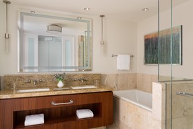 Four Seasons Hotel St. Louis