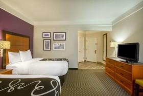 La Quinta Inn & Suites by Wyndham St. Louis Westport