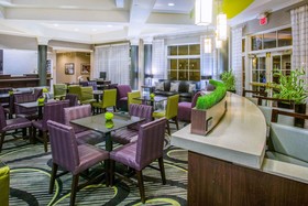 La Quinta Inn & Suites by Wyndham St. Louis Westport