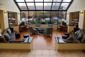 Pear Tree Inn St. Louis Airport