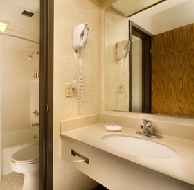 Pear Tree Inn St. Louis Airport
