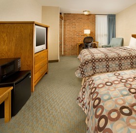 Pear Tree Inn St. Louis Airport