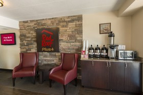 Red Roof PLUS+ St Louis - Forest Park/Hampton Ave