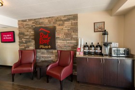 Red Roof PLUS+ St Louis - Forest Park/Hampton Ave