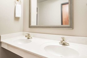 Super 8 by Wyndham Union