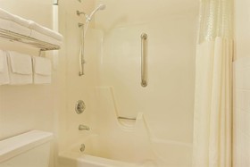 Travelodge Diamond Inn