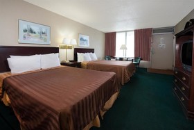 Travelodge Diamond Inn