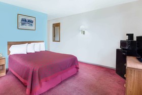 Days Inn by Wyndham Warrensburg