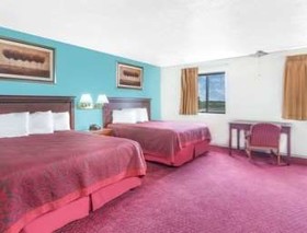 Days Inn by Wyndham Warrensburg