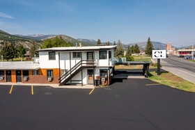 Copperhead Lodge