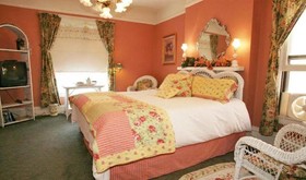 Hickory House Inn