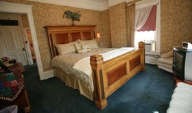 Hickory House Inn