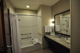 Holiday Inn Express & Suites Belgrade