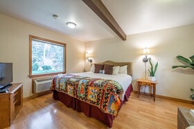 The Islander Inn