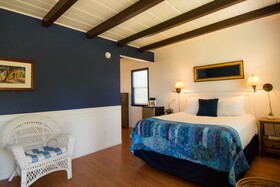 The Islander Inn