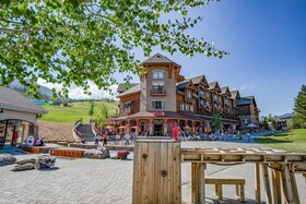 Shoshone Condominium Hotel