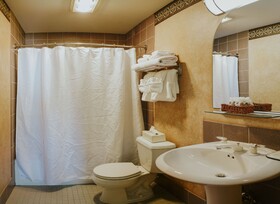Shoshone Condominium Hotel