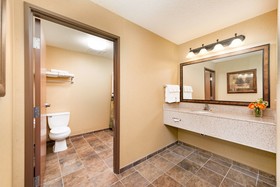 Best Western Plus Kelly Inn & Suites