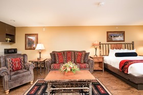 Best Western Plus Kelly Inn & Suites