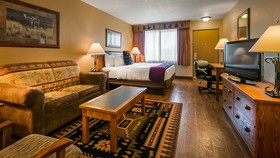 Best Western Plus Kelly Inn & Suites
