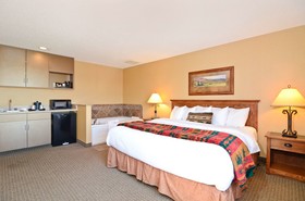 Best Western Plus Kelly Inn & Suites