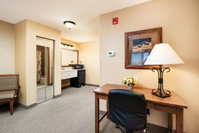Best Western Plus Kelly Inn & Suites