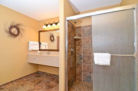 Best Western Plus Kelly Inn & Suites