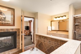 Best Western Plus Kelly Inn & Suites