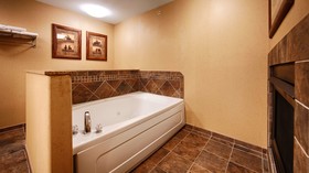Best Western Plus Kelly Inn & Suites