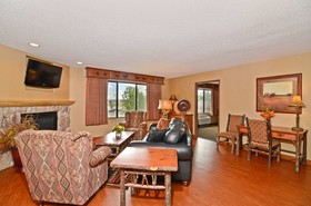 Best Western Plus Kelly Inn & Suites
